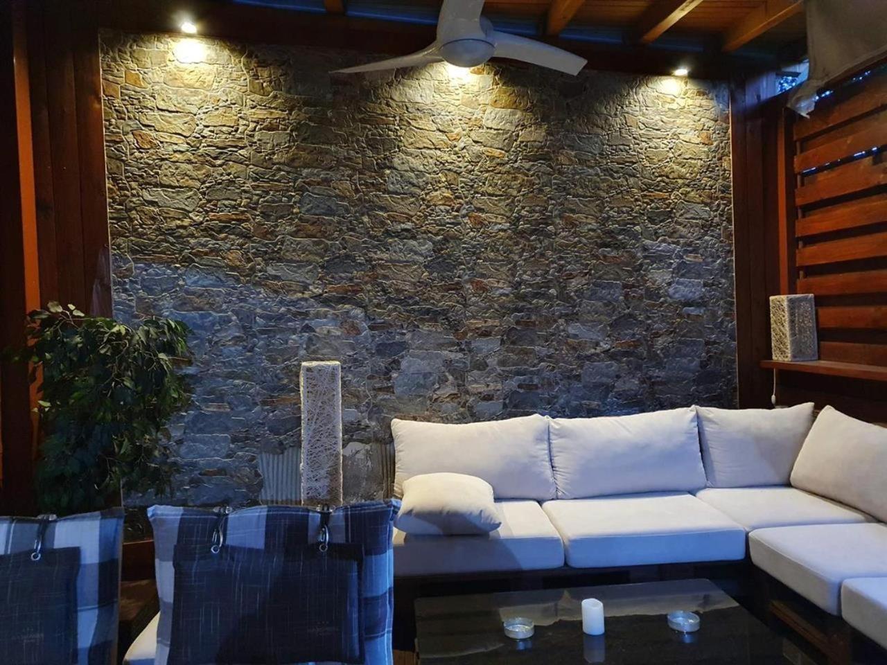 Modern Retreat Apartament